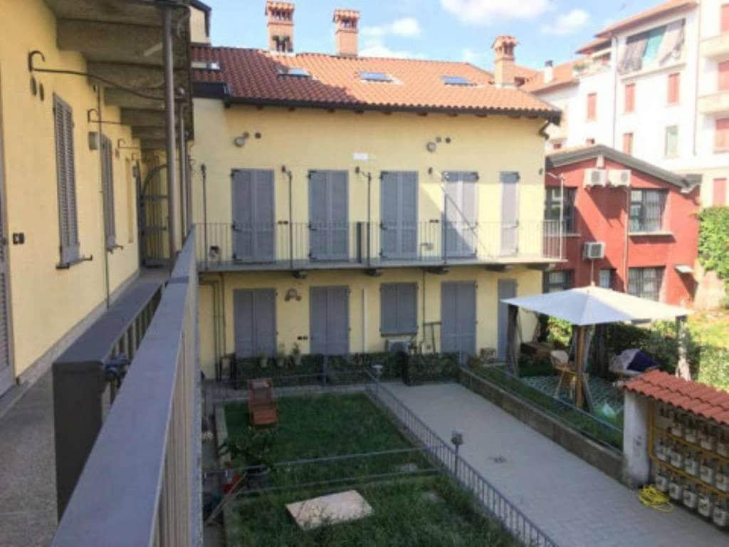 Apartment Design On Navigli Mailand