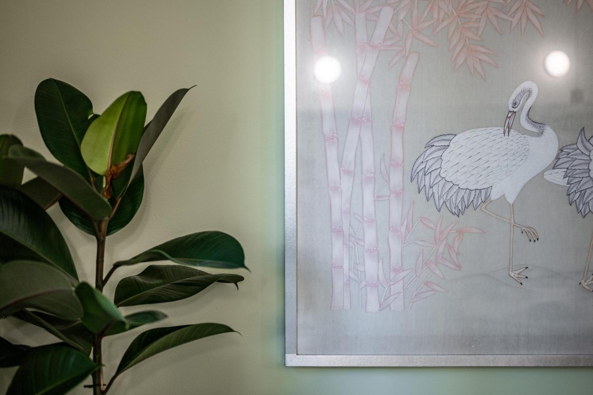 Design And Silence - Wide Renovated 2 Stops Form Appartement