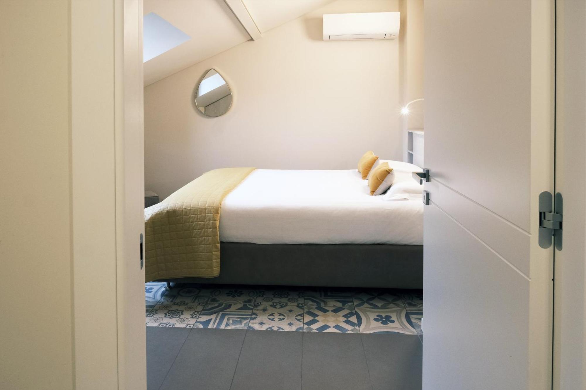 Apartment Comecasa 10 Minutes Walk From Duomo 2 Bedroom *