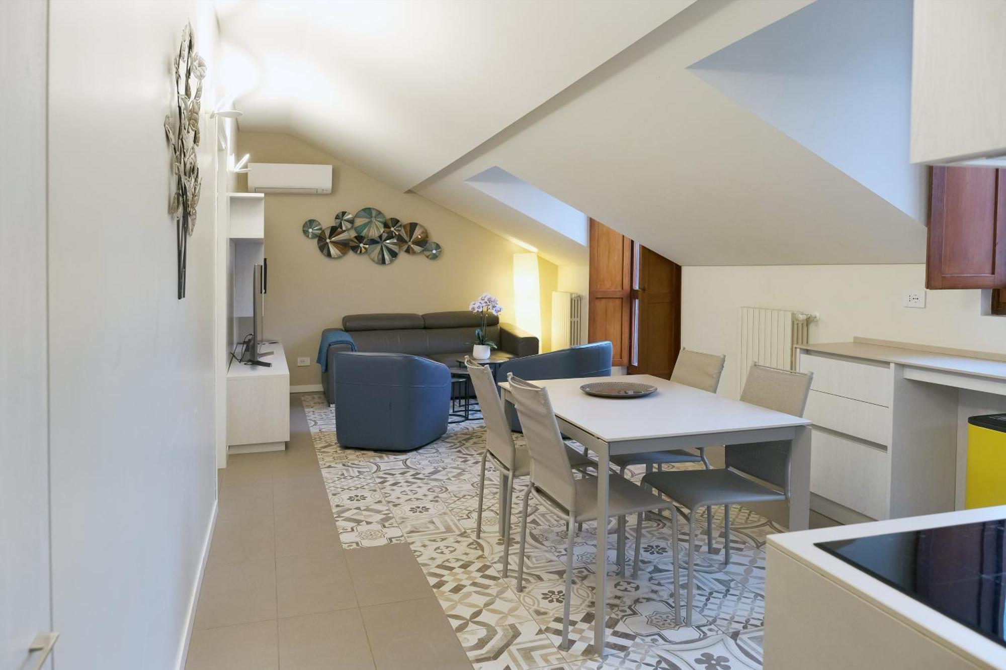 Apartment Comecasa 10 Minutes Walk From Duomo 2 Bedroom *