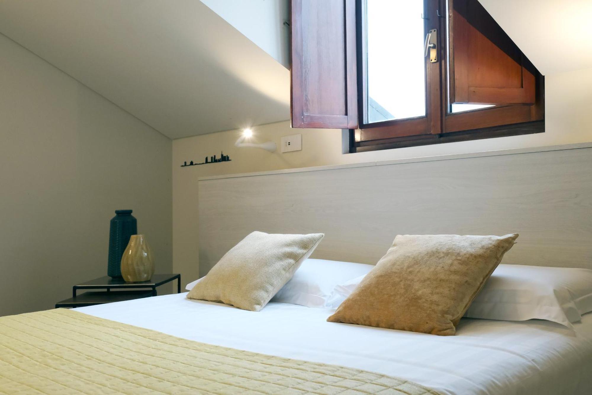 Apartment Comecasa 10 Minutes Walk From Duomo 2 Bedroom