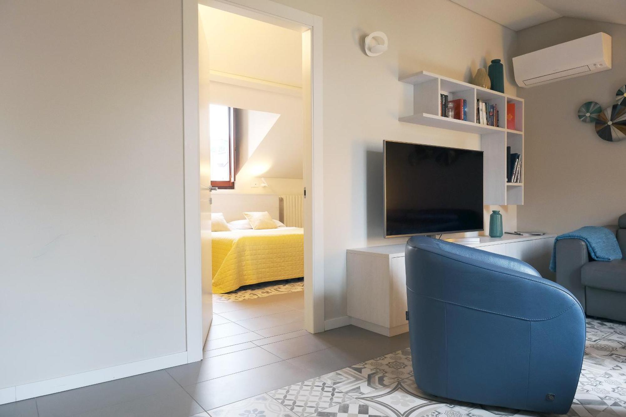 Apartment Comecasa 10 Minutes Walk From Duomo 2 Bedroom *