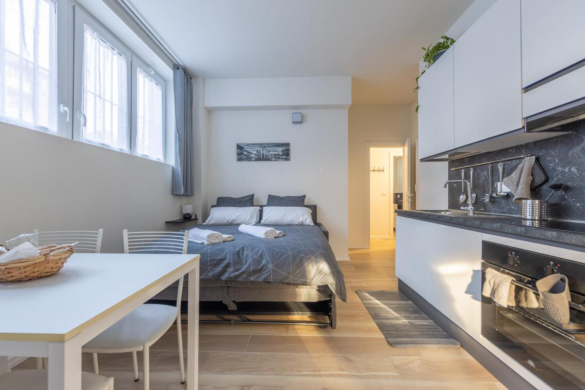 - San Siro Corner, With Private Parking Appartement *