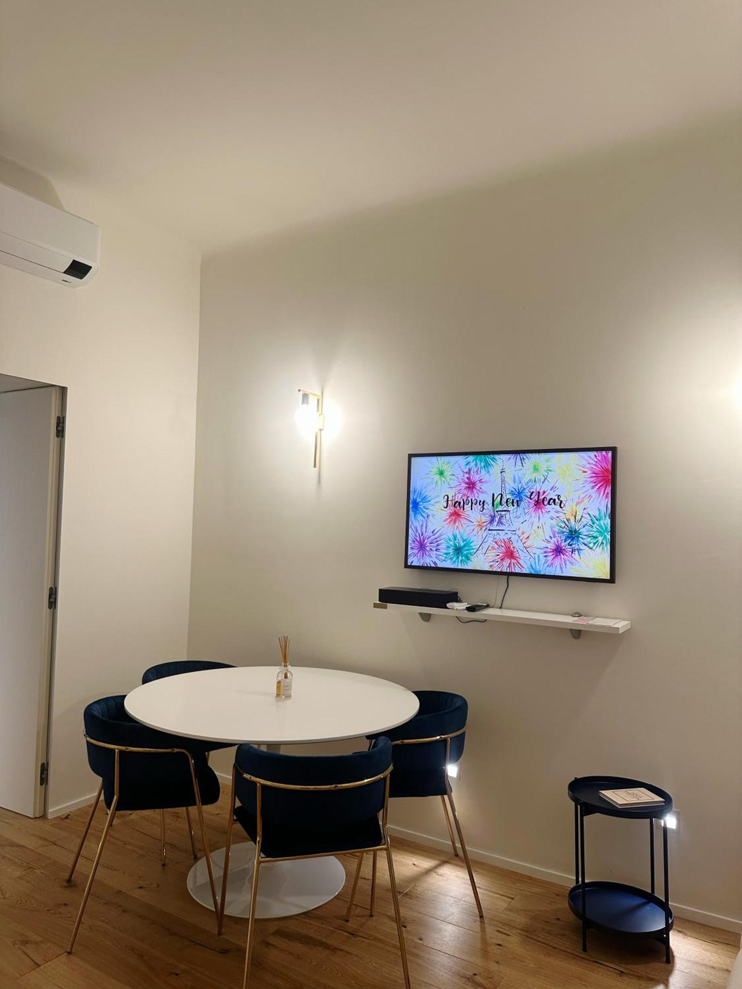 Private With Wi-fi Near Duomo Apartment *