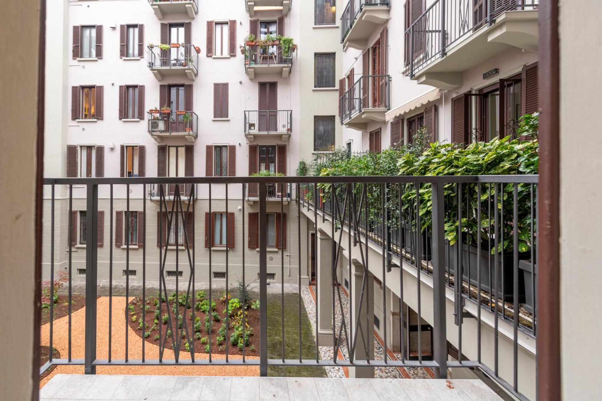 Ercole Ferrario 12 - Ampio E Luminoso Appartamento Milano
