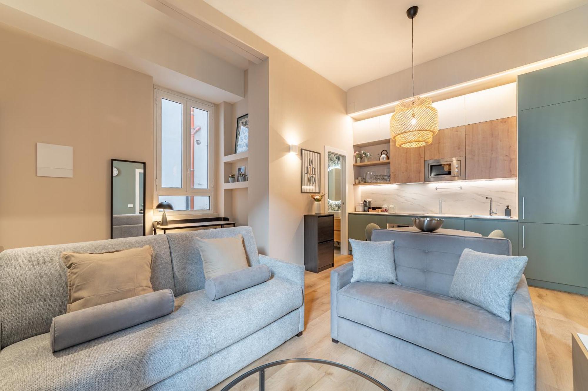 5' From Station, Elegance And Class Milano