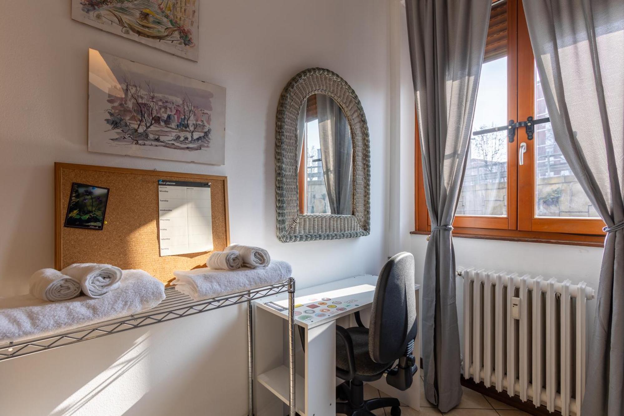 Mart House * Milano