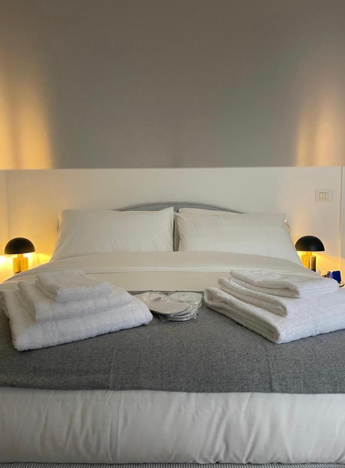 Leilighet Naviglio - Eleganza E Relax A 2 Min Dalla M4 E Dai Navigli
