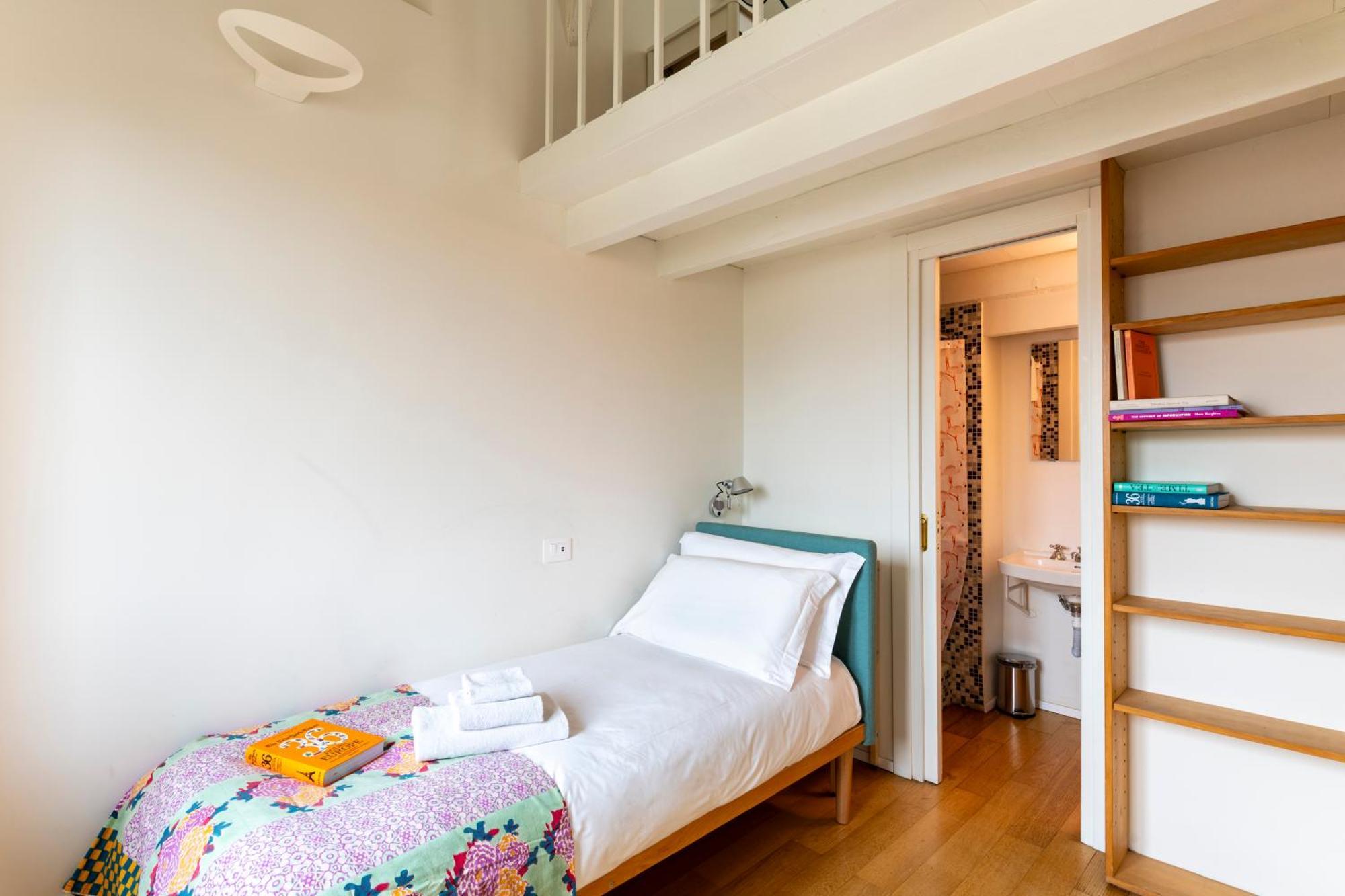 Appartamento Large & Comfy - A Few Steps From The Duomo