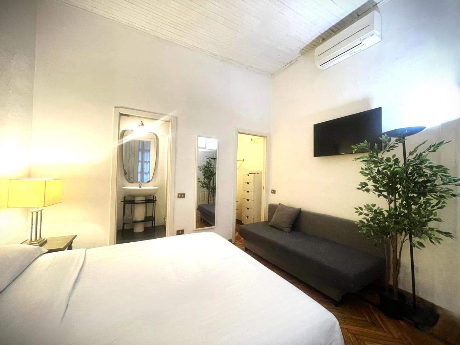 Dhomes - And Apartment