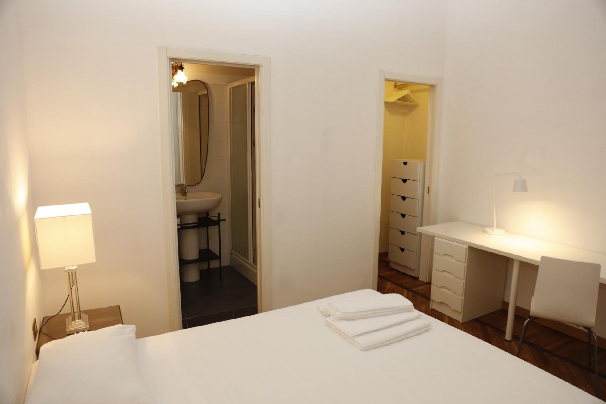 Dhomes - And Apartment *