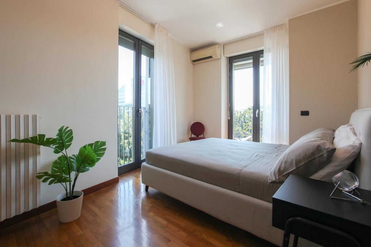 Apartment Luminoso Con Ampio Terrazzo A 10 Minuti Dalla Metro Mailand