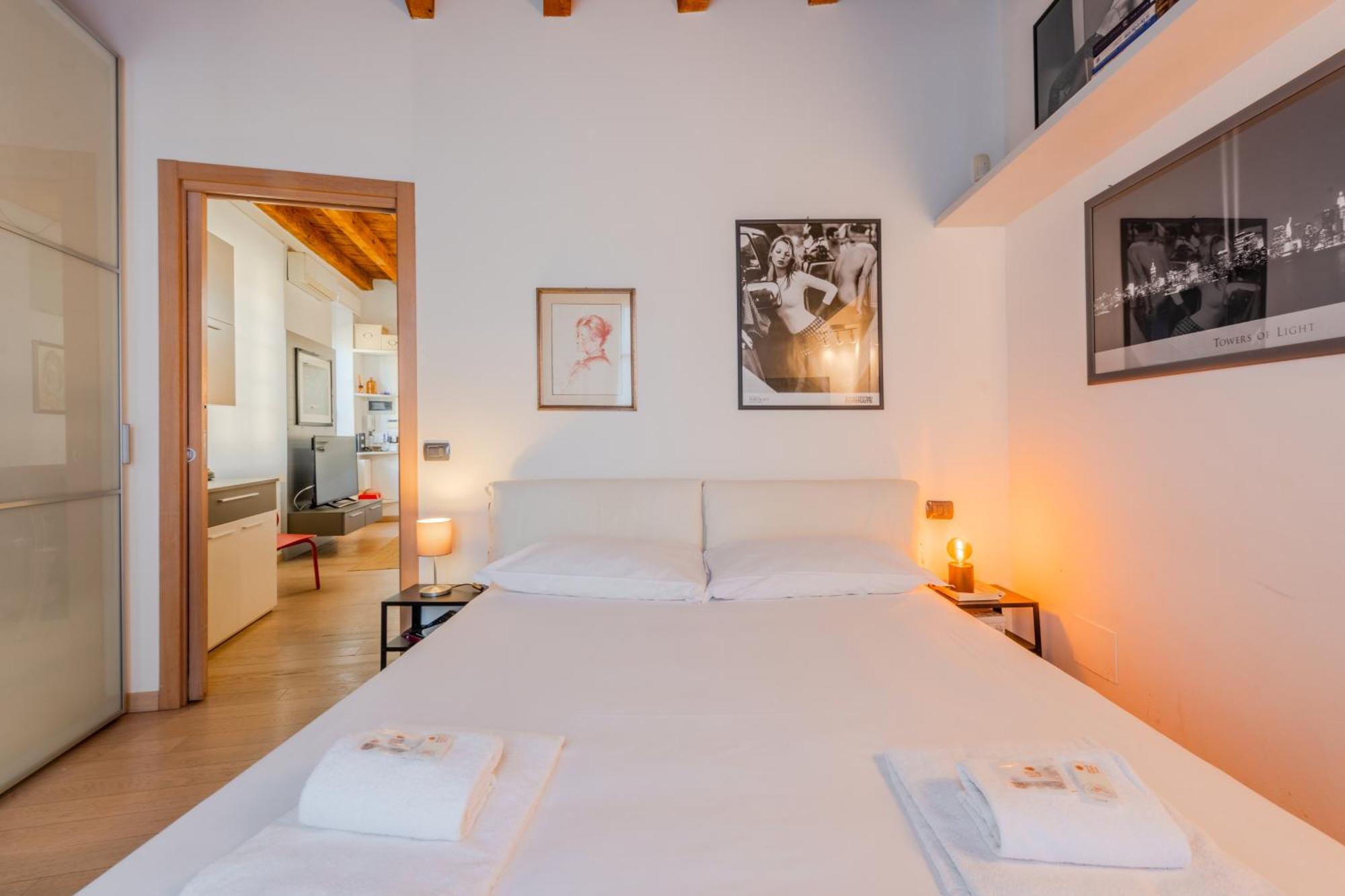 Crocetta Modern Flat Apartment