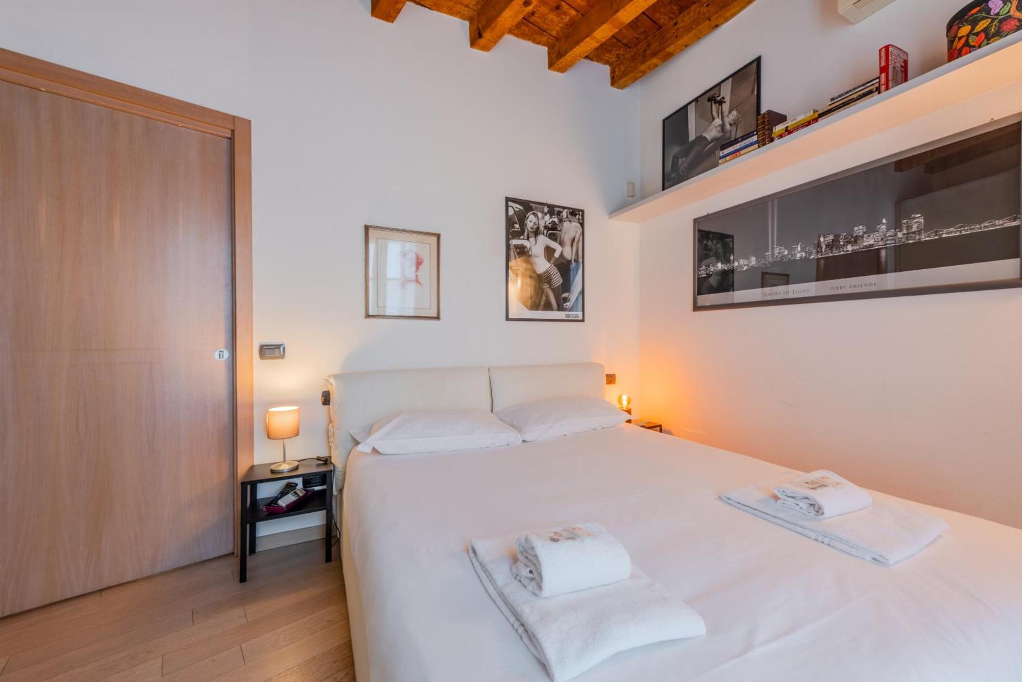 Crocetta Modern Flat Apartment *