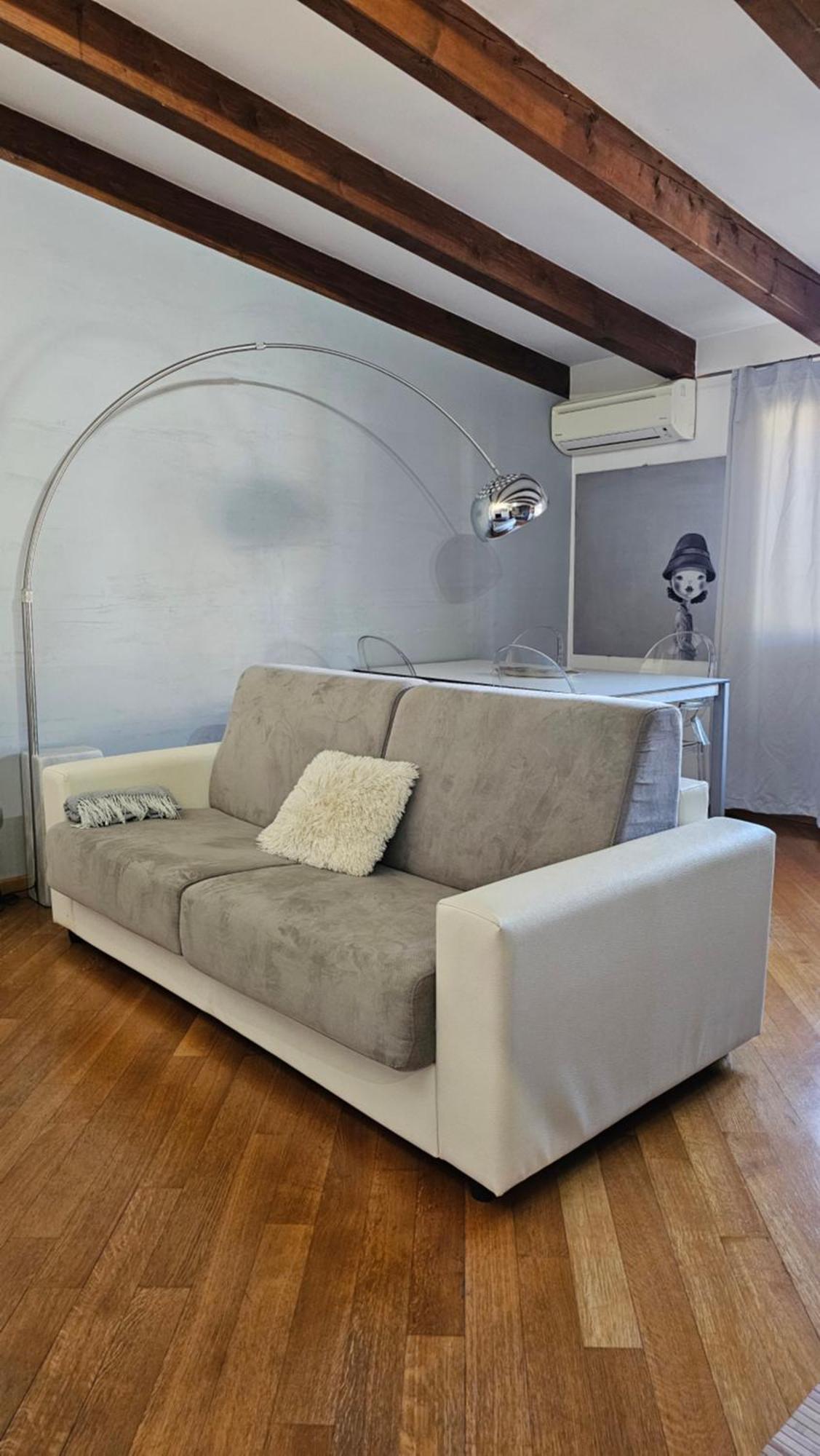 Nolo93 Attic Right In Front Of The Metro Station To Duomo Leilighet