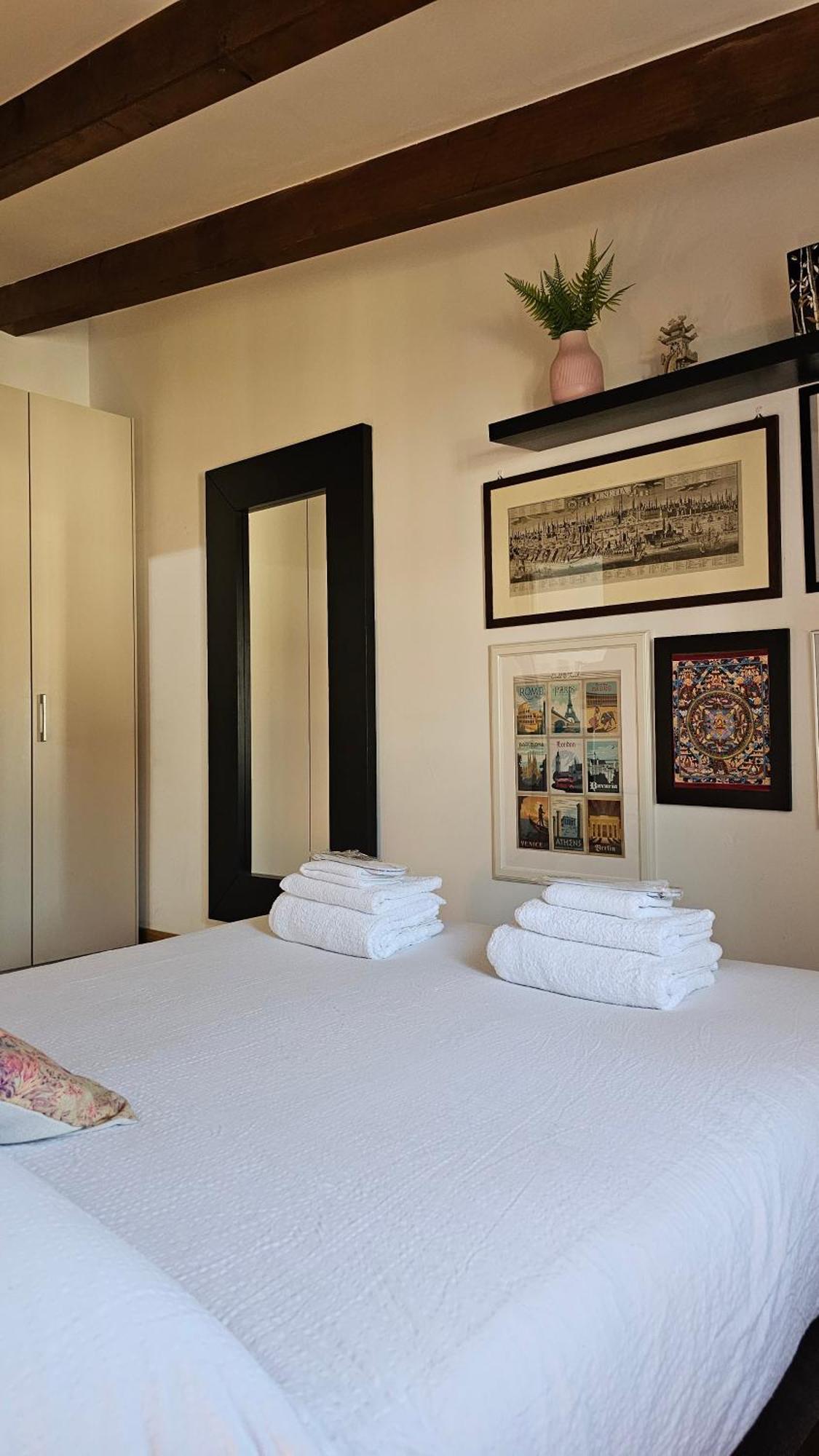 Nolo93 Attic Right In Front Of The Metro Station To Duomo Leilighet Milano