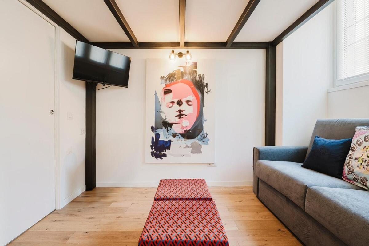 Casa In Palazzo Liberty - E Ben Collegato Appartamento *