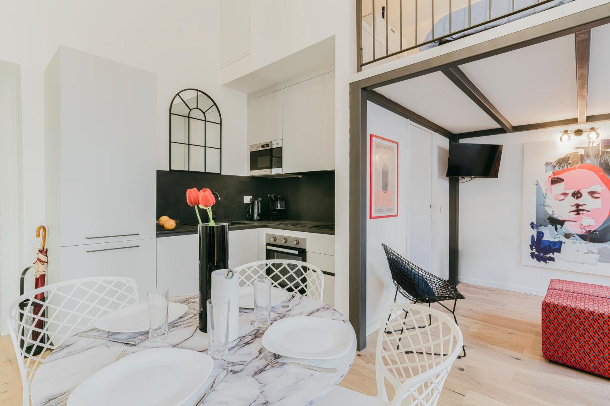 Casa In Palazzo Liberty - E Ben Collegato Appartamento