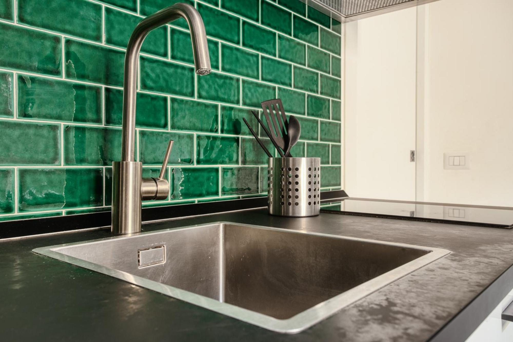 Domusmi Palazzi 15 *