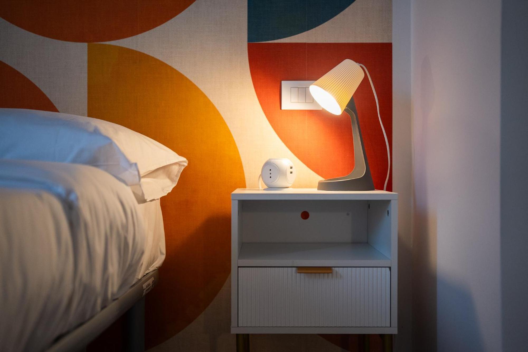 Nuovi Bilocali Station - 2 Con Parcheggio In Box E 1 Con Balcone -no Box- N&s Town Homes * Milano