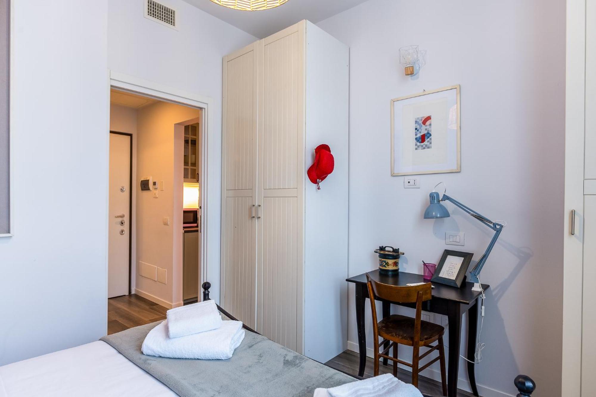 Nuovi Bilocali Station - 2 Con Parcheggio In Box E 1 Con Balcone -no Box- N&s Town Homes Appartamento Milano