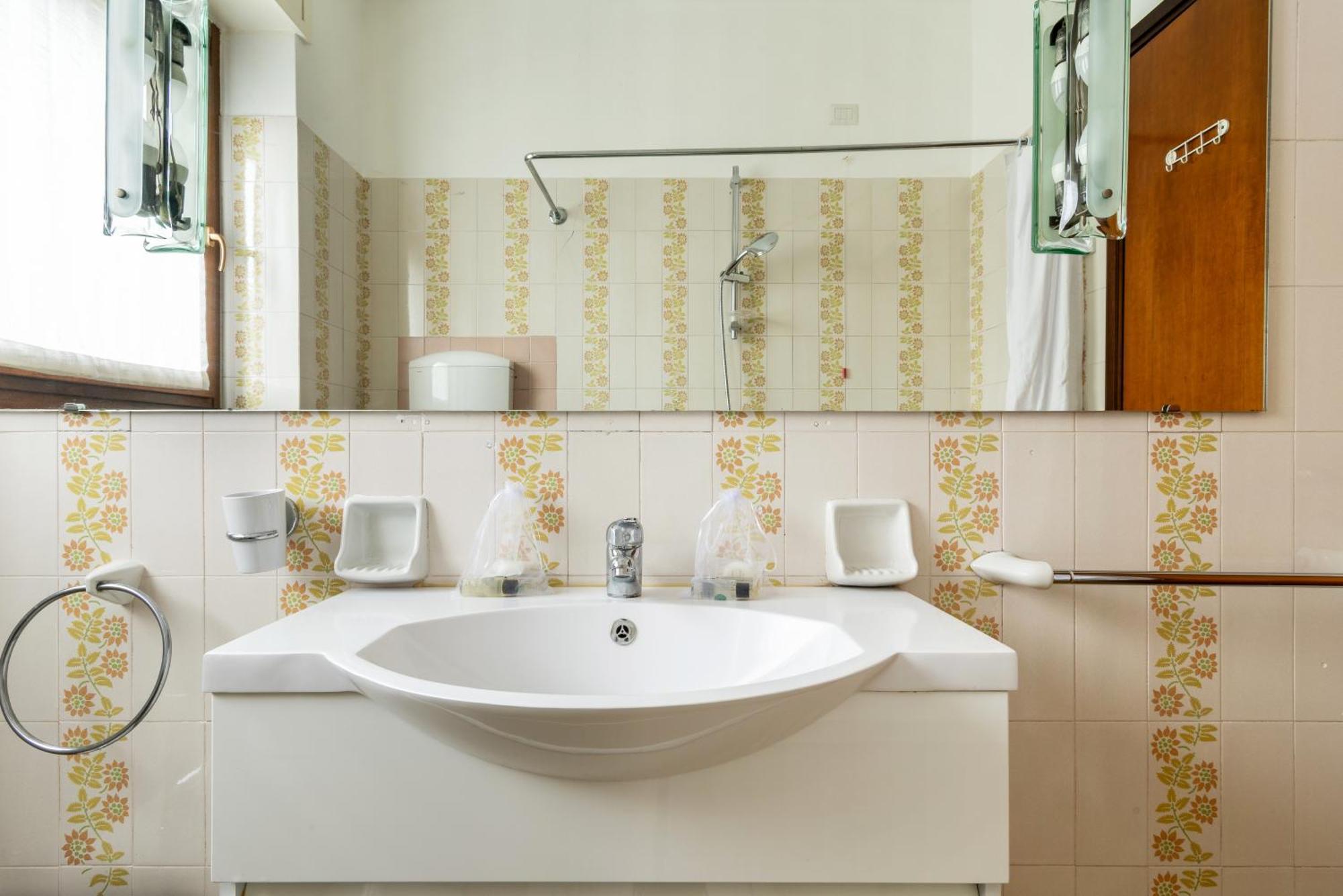 Wonderful Three-room Just Few Minutes Away From Mm Tricolore
