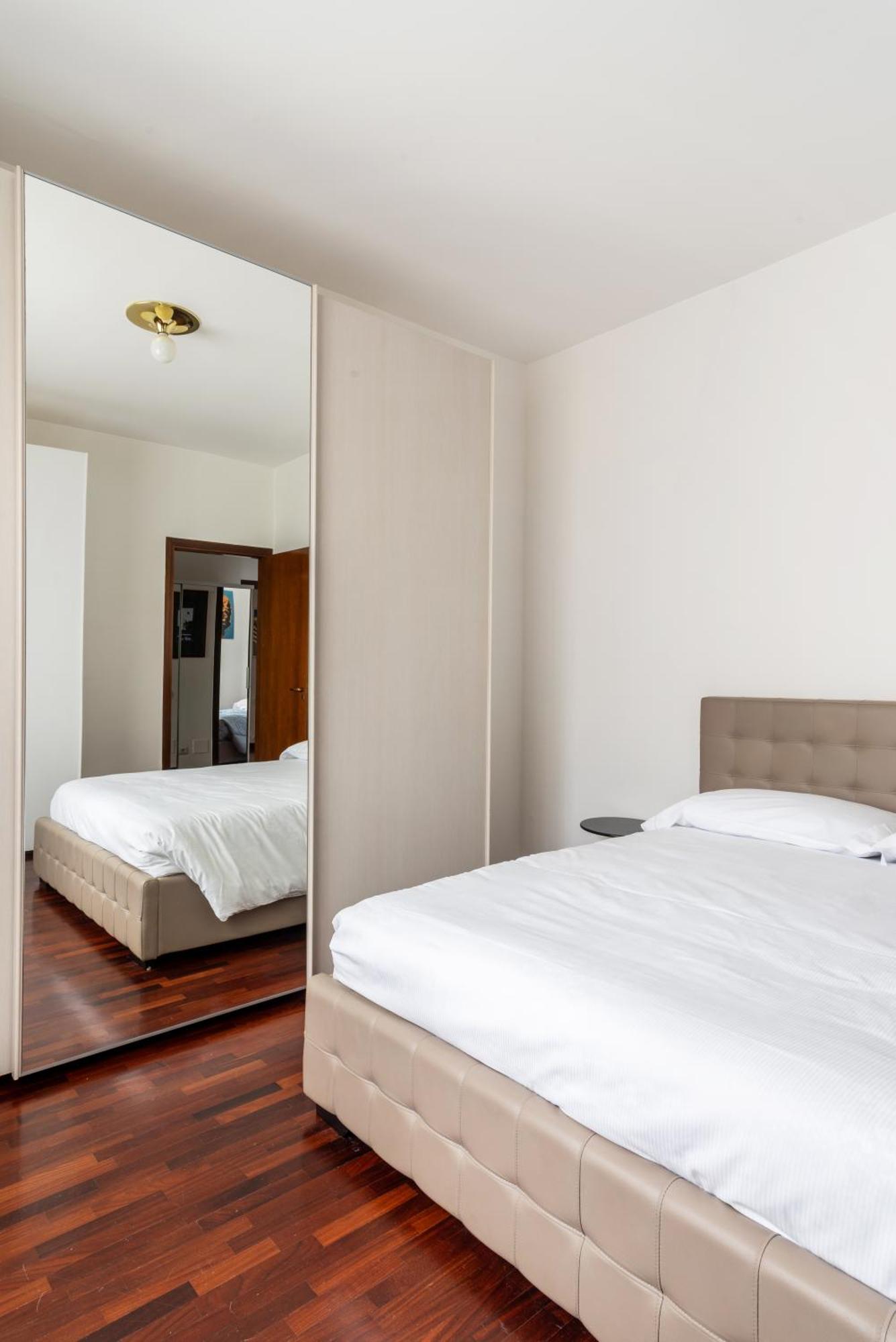 Apartment Wonderful Three-room Just Few Minutes Away From Mm Tricolore Mailand