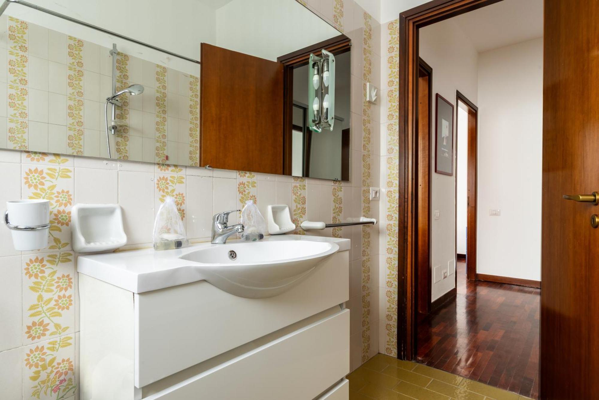 Wonderful Three-room Just Few Minutes Away From Mm Tricolore Apartment