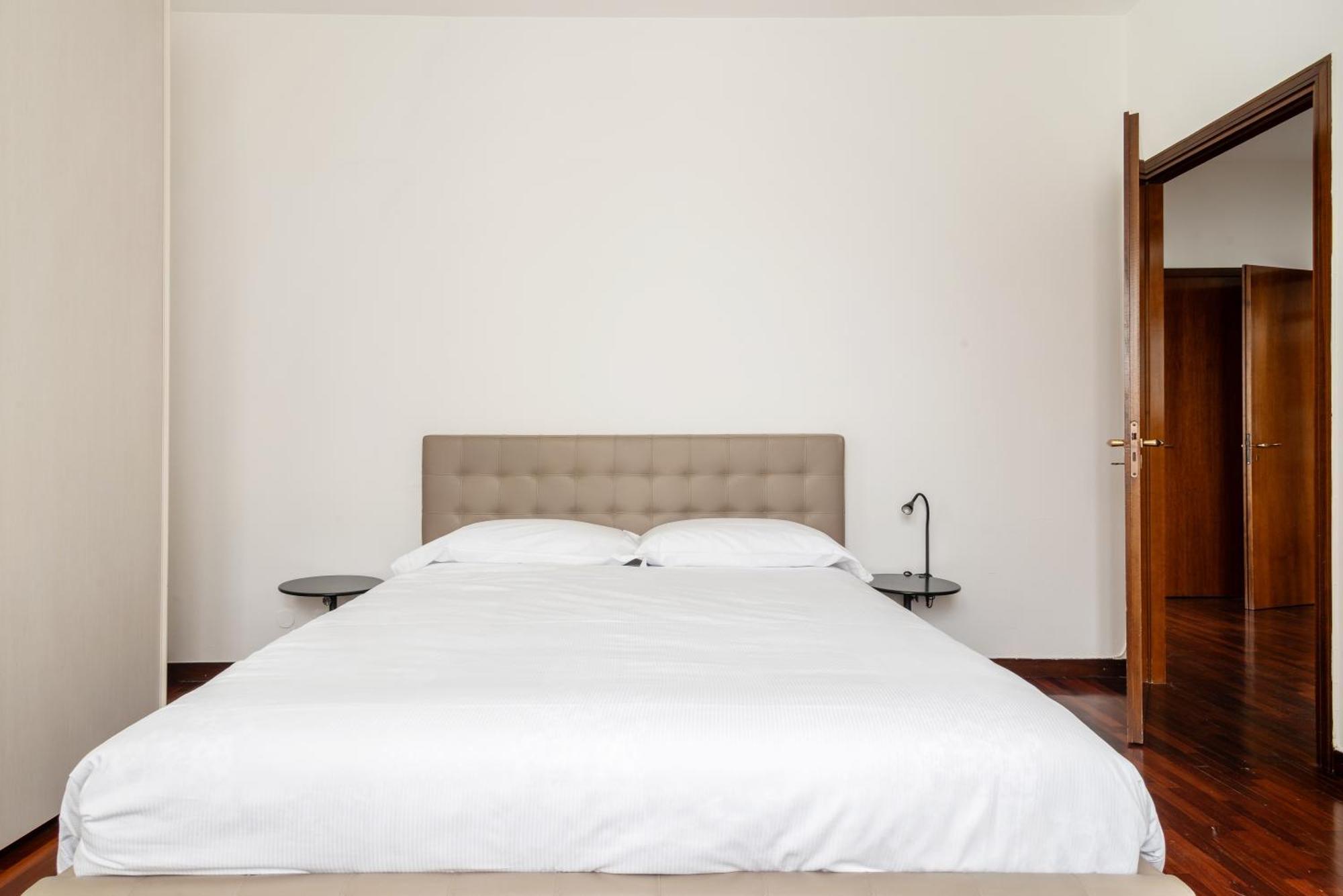 Apartment Wonderful Three-room Just Few Minutes Away From Mm Tricolore