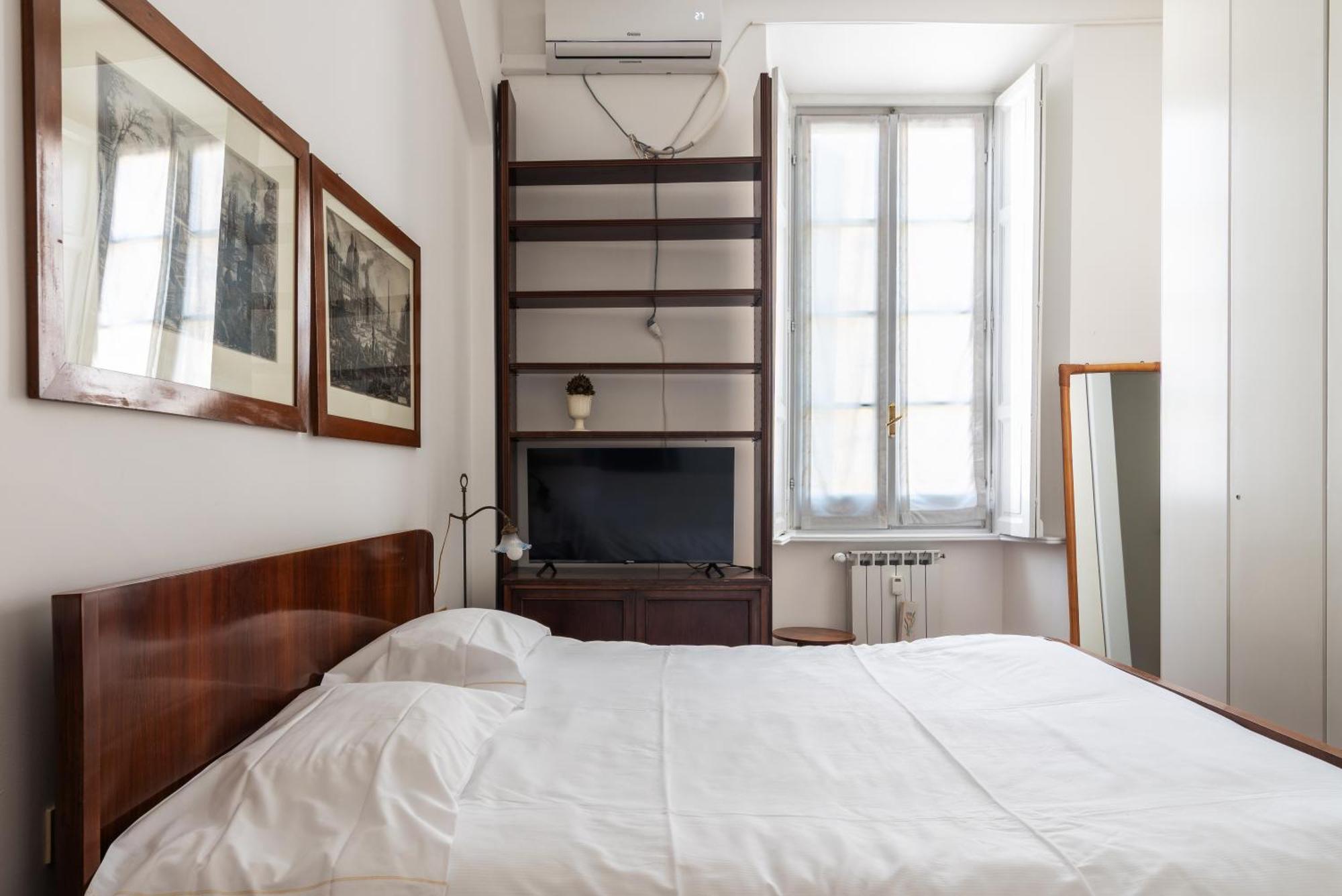 Spacious And Bright Three-room Just Few Steps From The Duomo * Milano