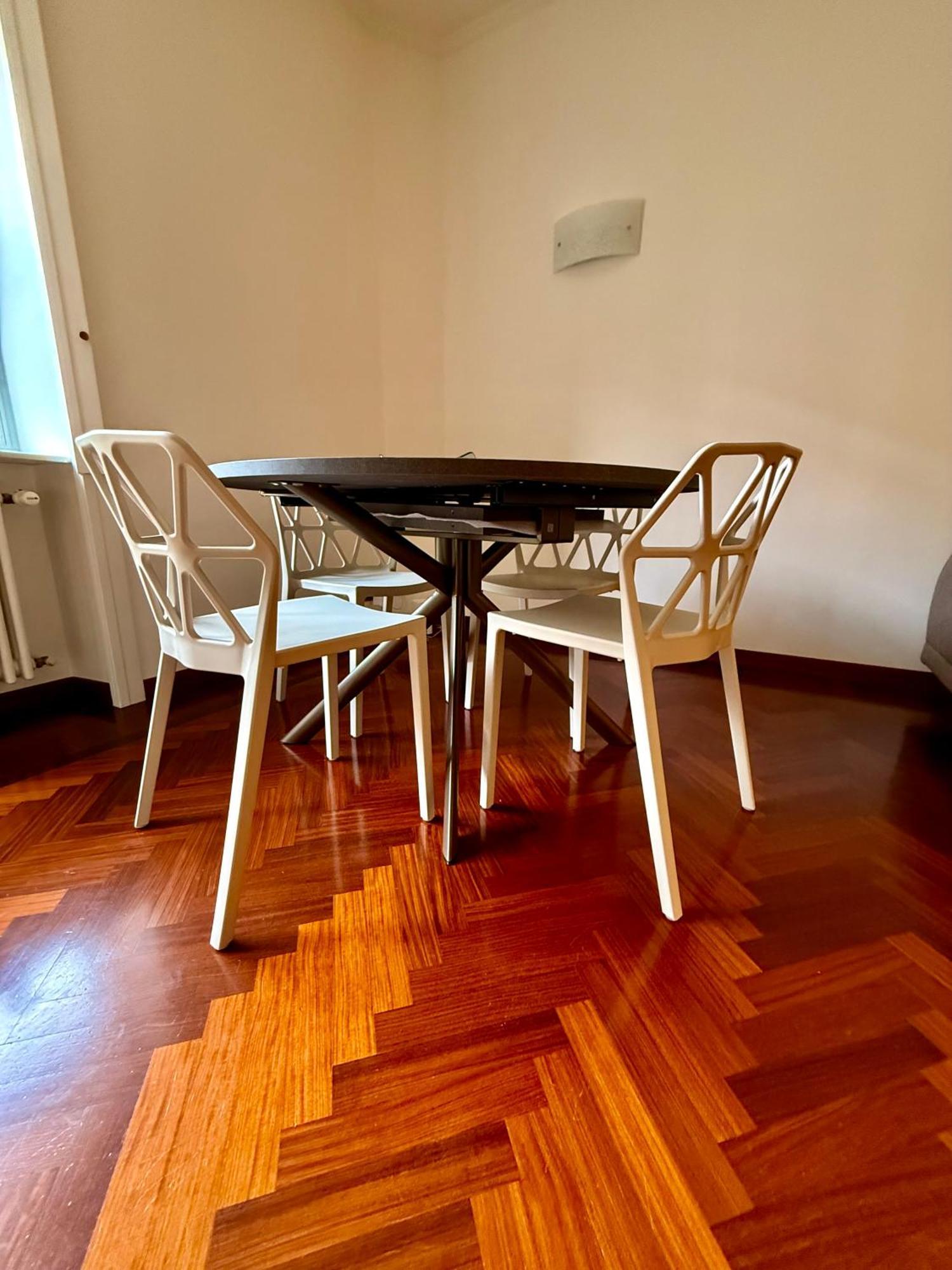 Brand New Near Center Appartamento *