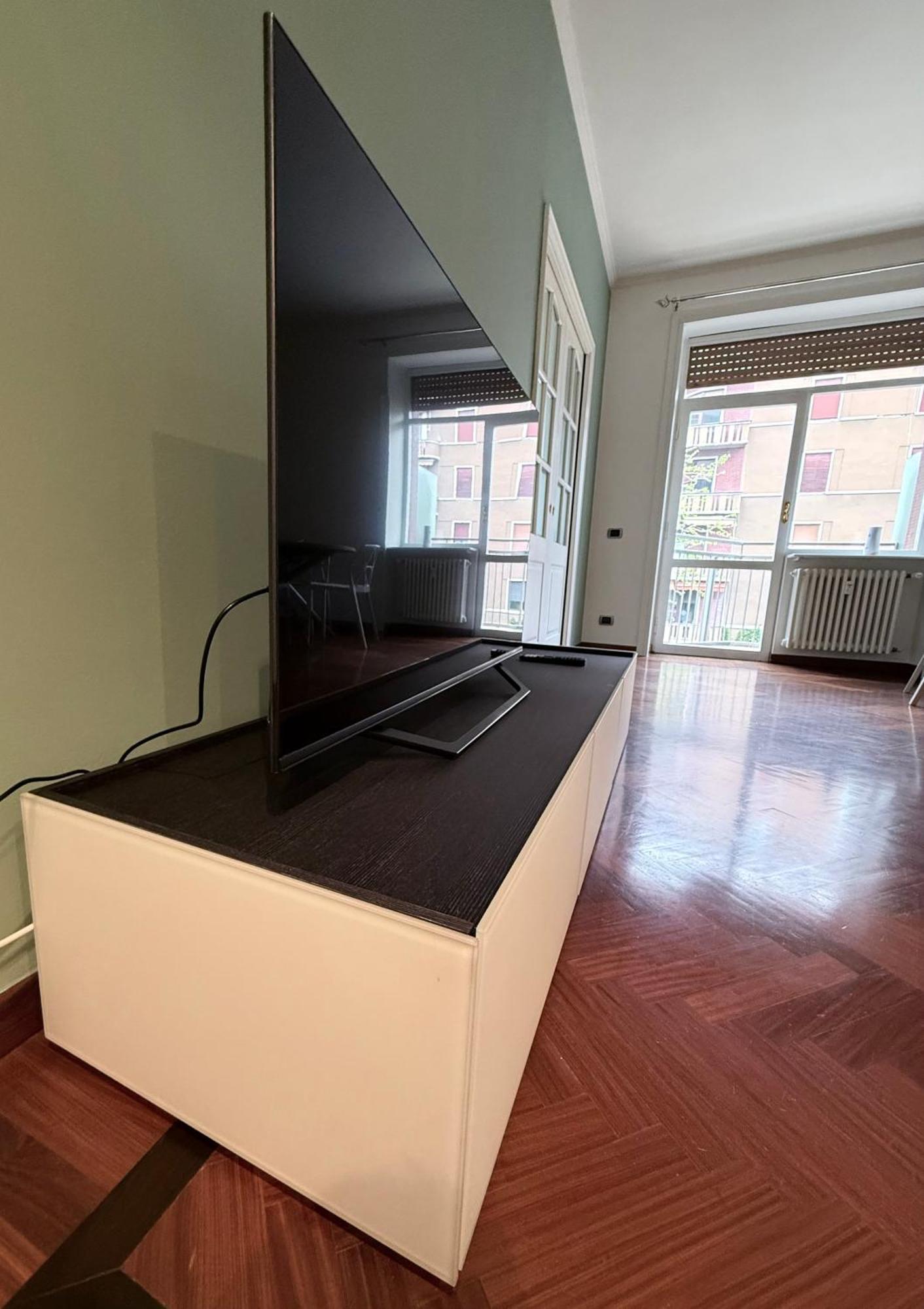 Brand New Near Center Appartamento