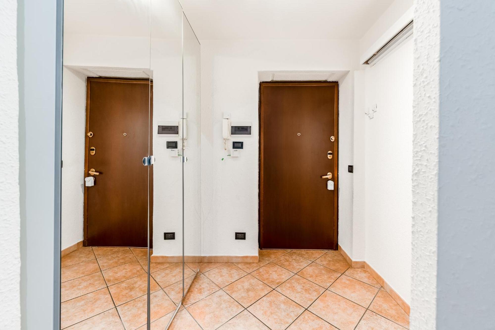 Charming Flat - Navigli, Duomo *