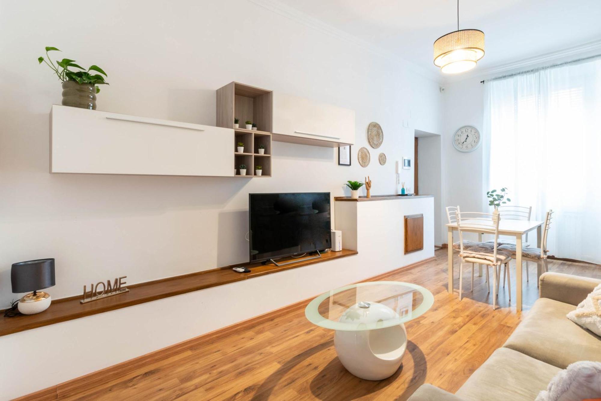 Appartement Lambra 103 *