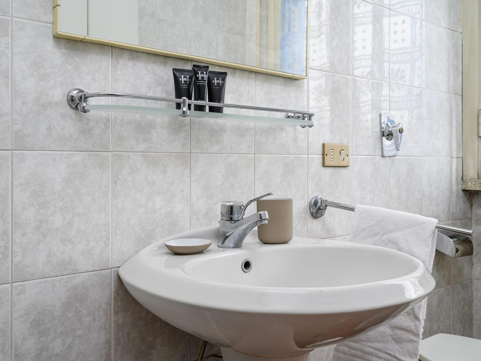 New Two Bedrooms Near Wagner Area Milano