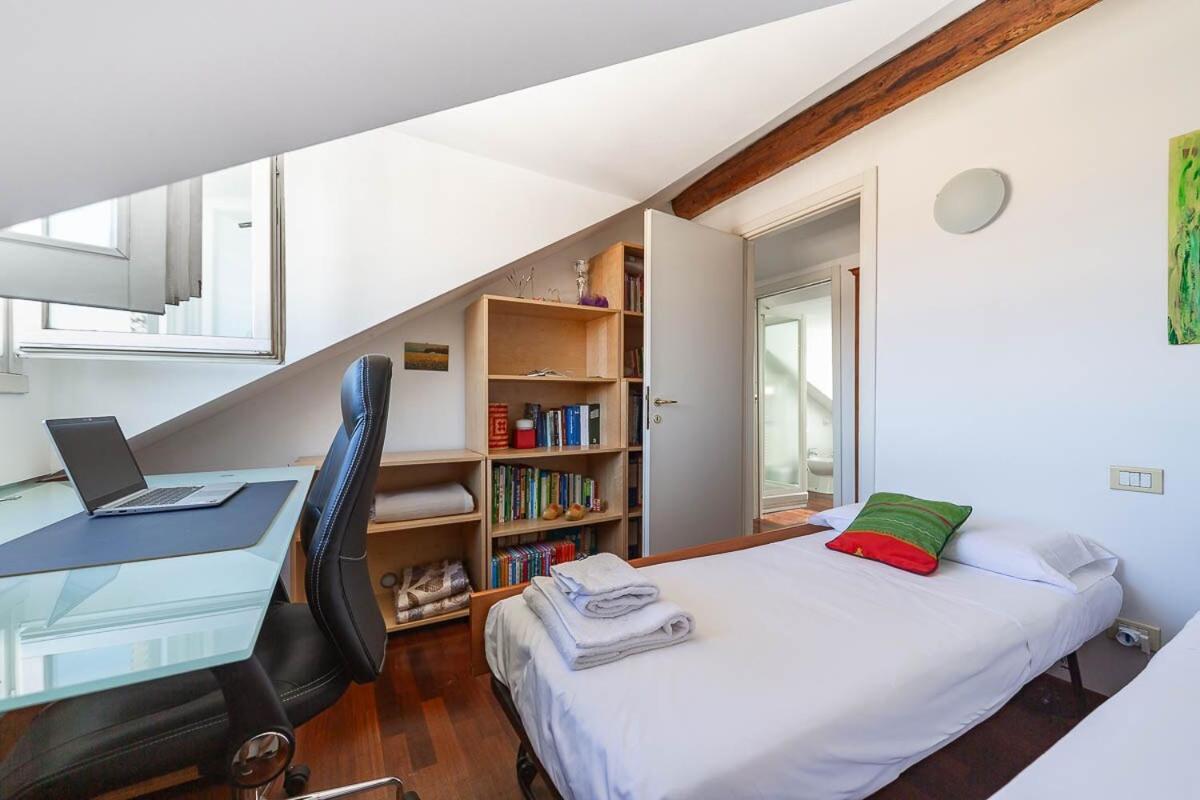 Station 10 Min Private Terrace Skyview 6 Pax Appartamento