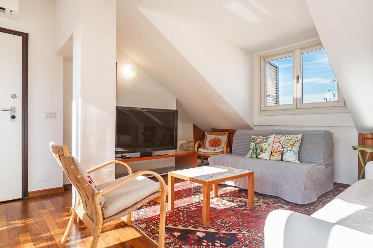 Appartamento Station 10 Min Private Terrace Skyview 6 Pax