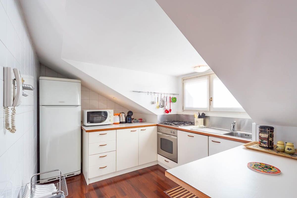 Appartamento Station 10 Min Private Terrace Skyview 6 Pax Milano