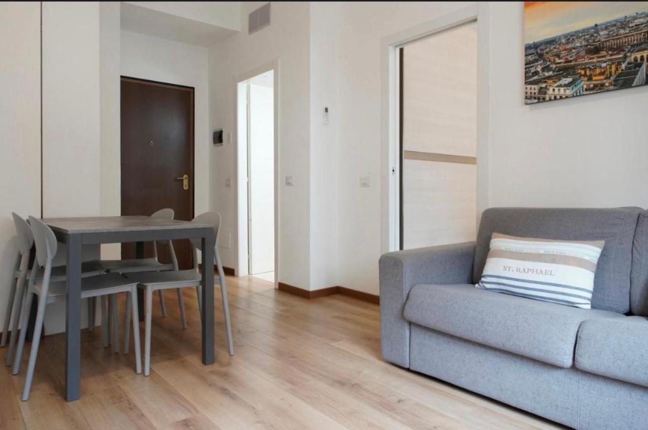 Casa Gioia- 5min Da Stazione Appartamento