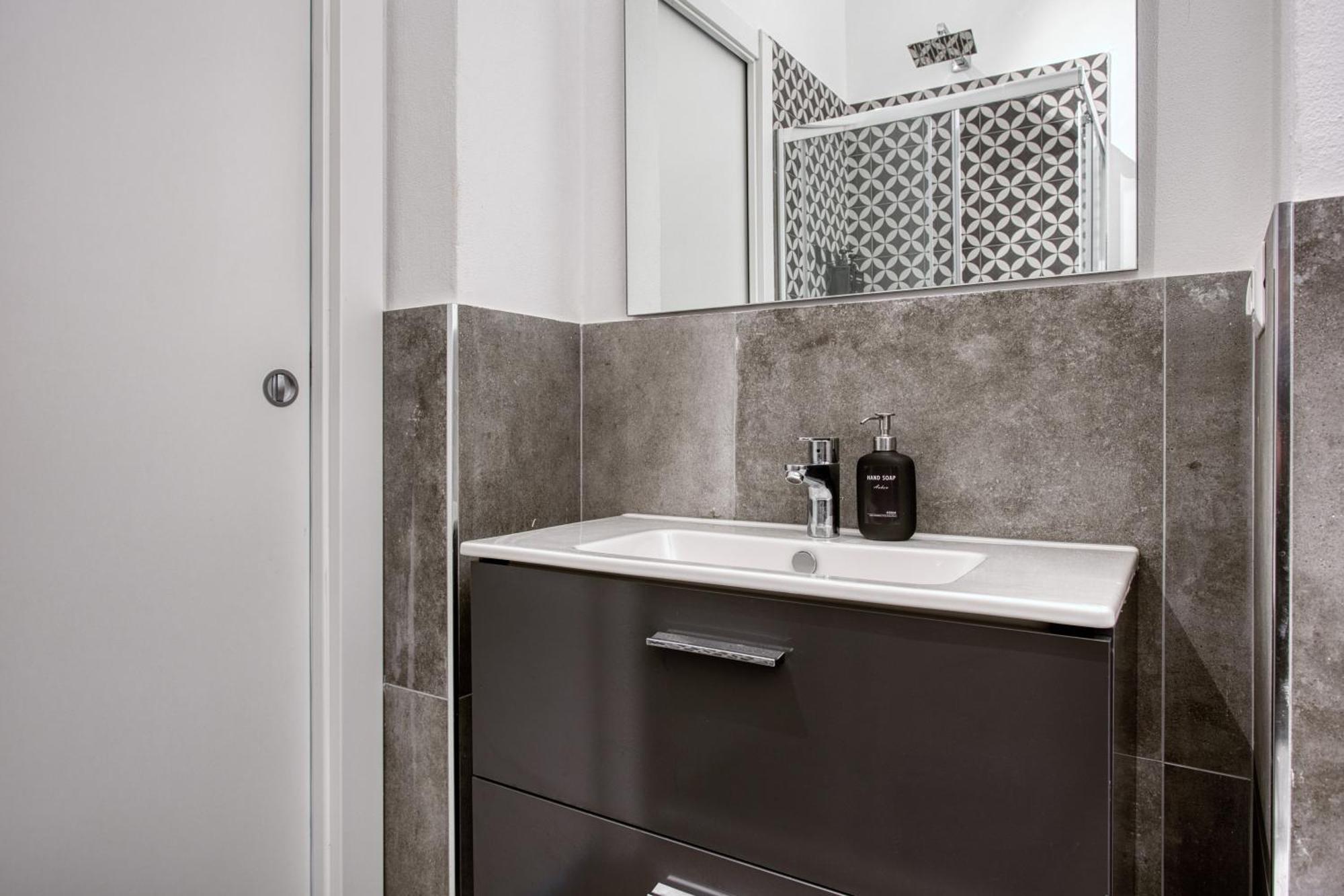 15min To Duomo, Modern 1 Bedrm Flat Ac, 5g Wifi * Mailand