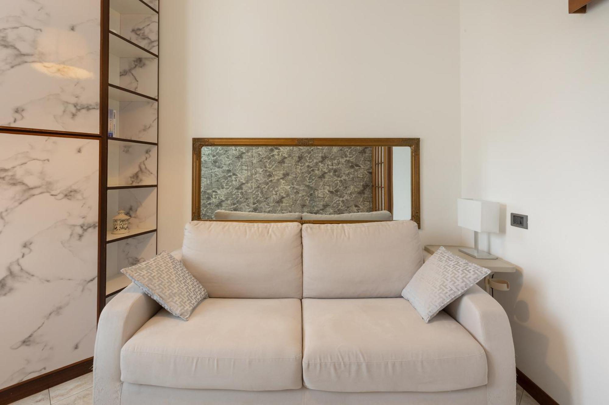 Comfortable Two Bedrooms Chiesa Rossa - Mirable Pm