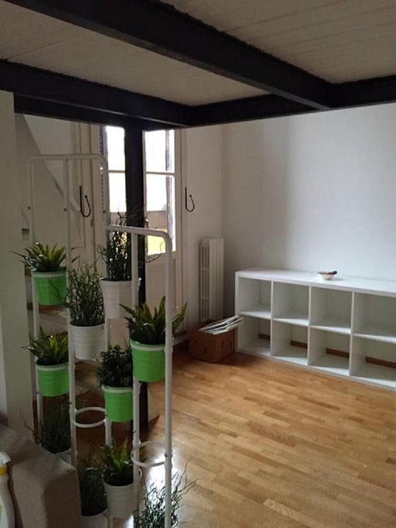 V12 Design Apartment Milan