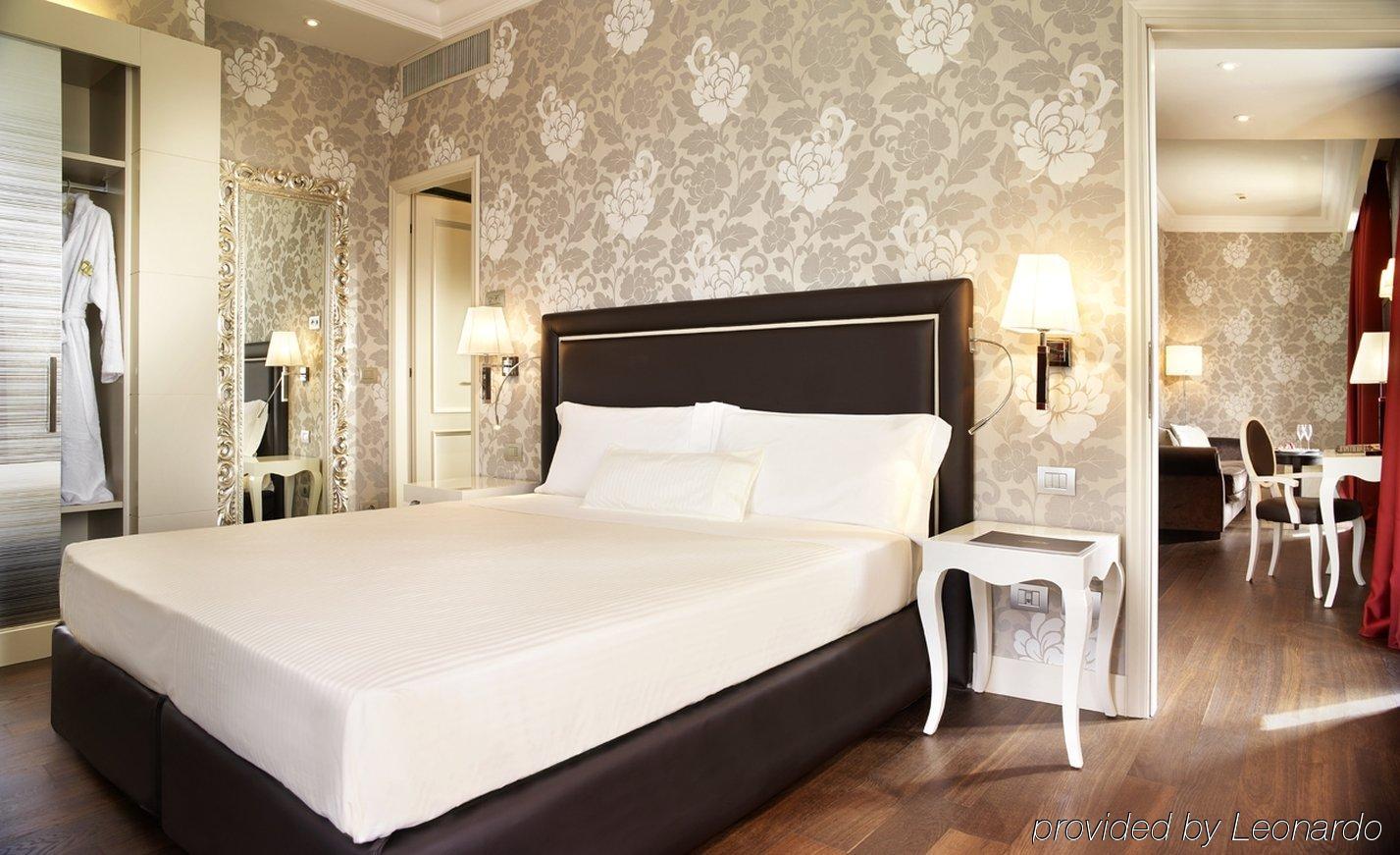 Sina De La Hotel 4*