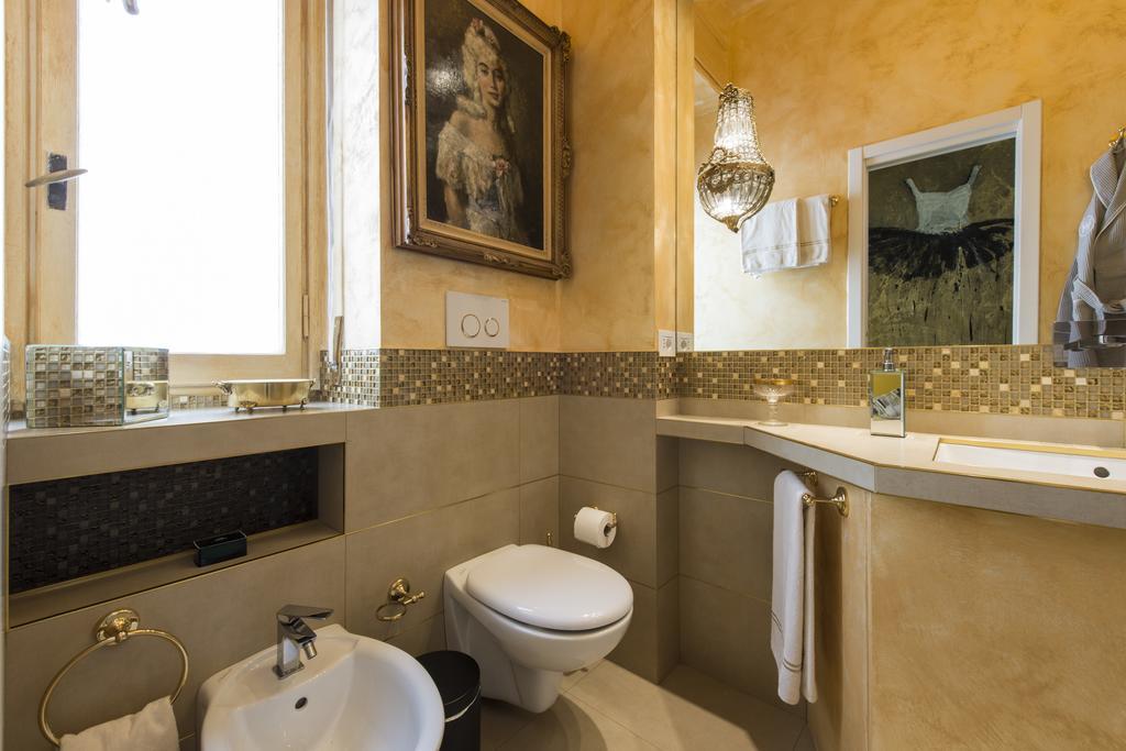 Appartement Bnbutler - Broletto 39 - A Few Steps To The Duomo And La Scala