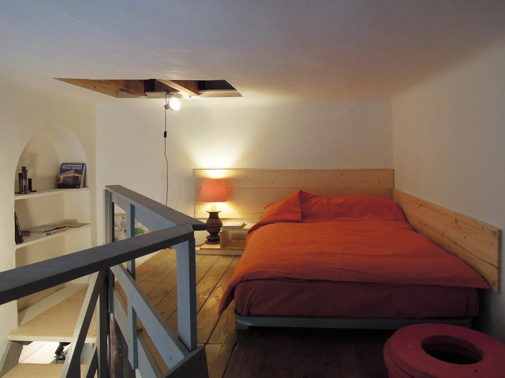 V12 Design Apartment *