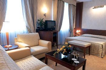 Ascot 4* Milano
