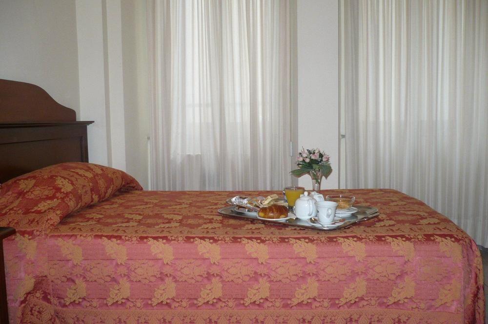 Pavone Hotel 3*