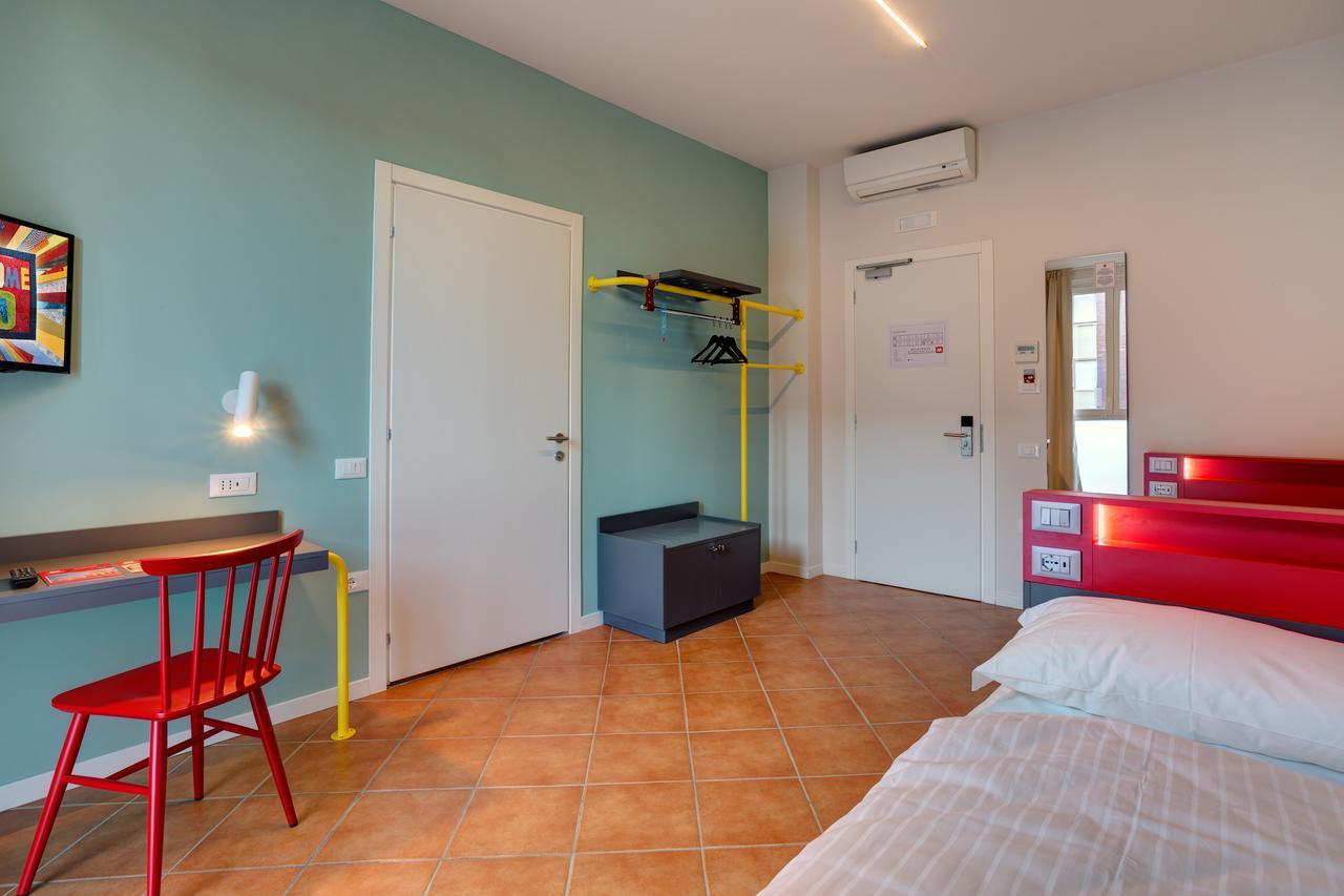 Hostel Meininger Garibaldi Milan