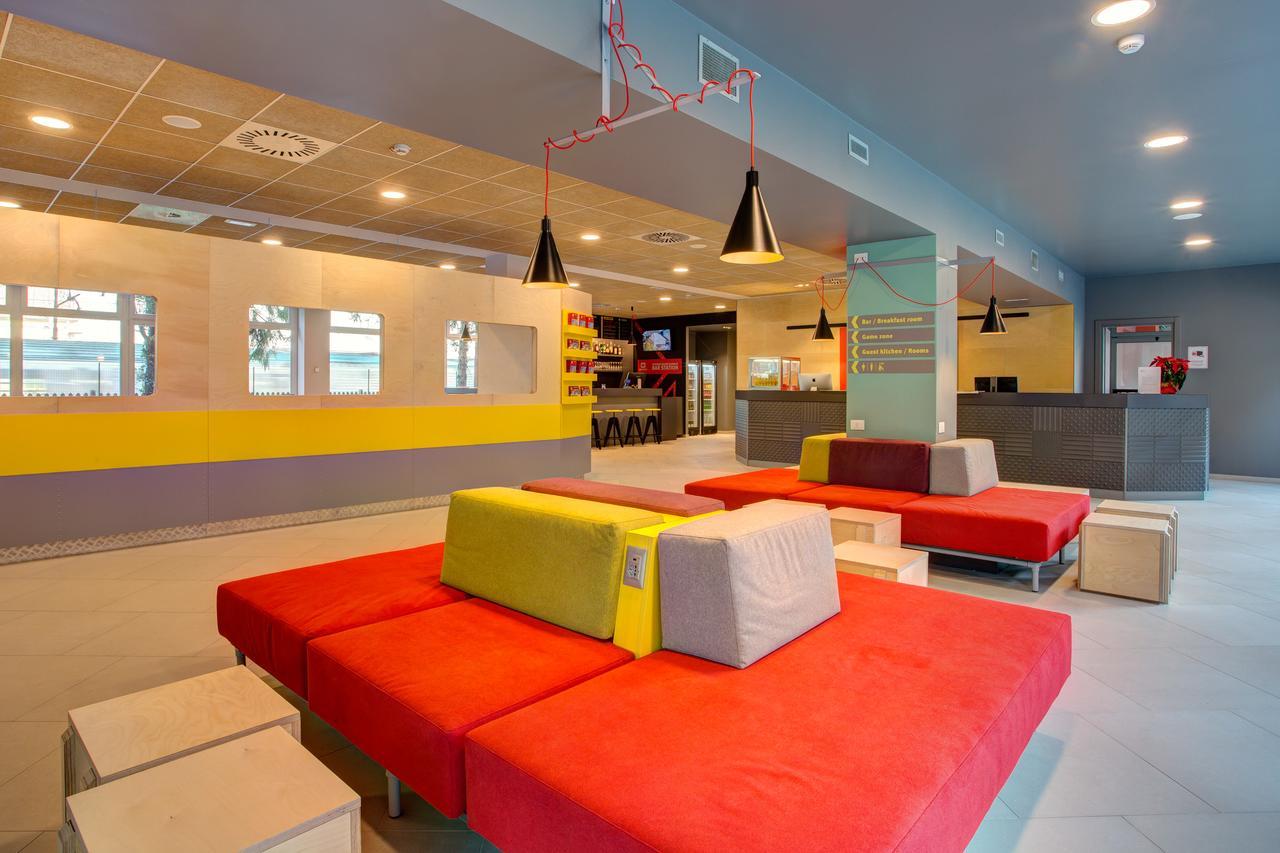 Meininger Garibaldi Hostel