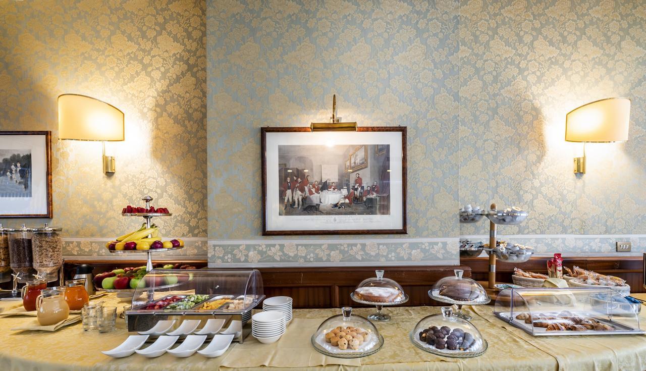 Ascot Hotel 4*
